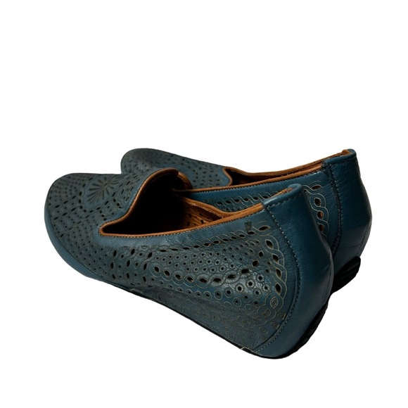 Spring Step Women’s Blue Perforated Leather Hidden Heels Wedges US 8.5 EU - Picture 5 of 11